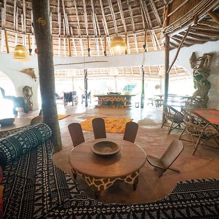 Bed and Breakfast La Case Girafe à Boukot Ouolof Extérieur photo